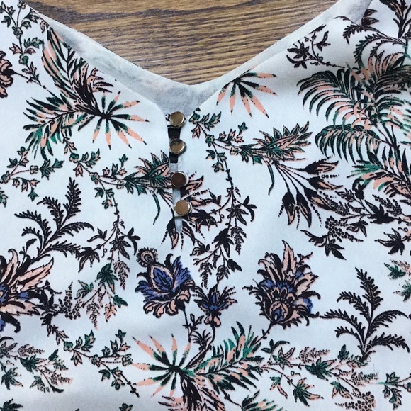 Dynamite Floral Camisole - Picture 7 of 7